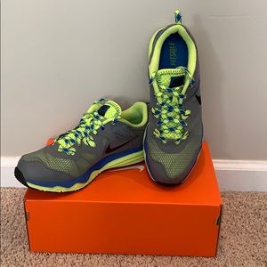 Nike Dual Fusion Trail Sneaker